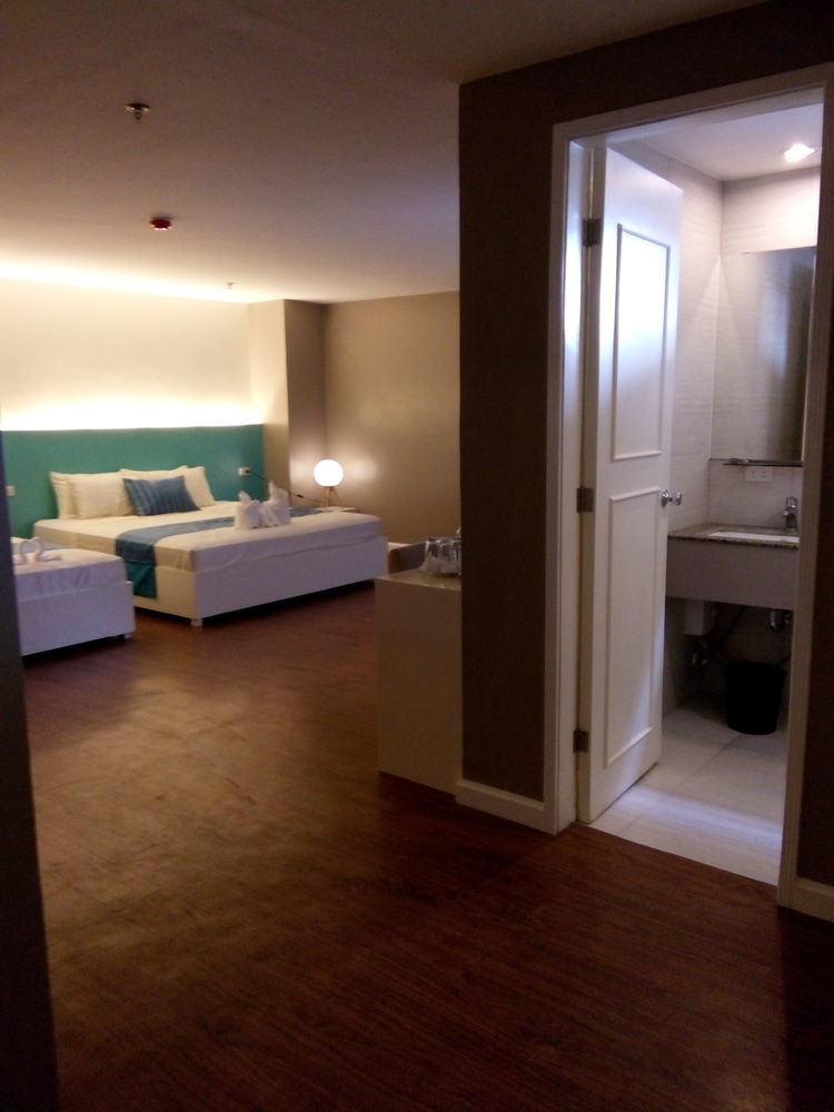 Reddoorz Plus At Hotel Metro Kalibo Eksteriør bilde
